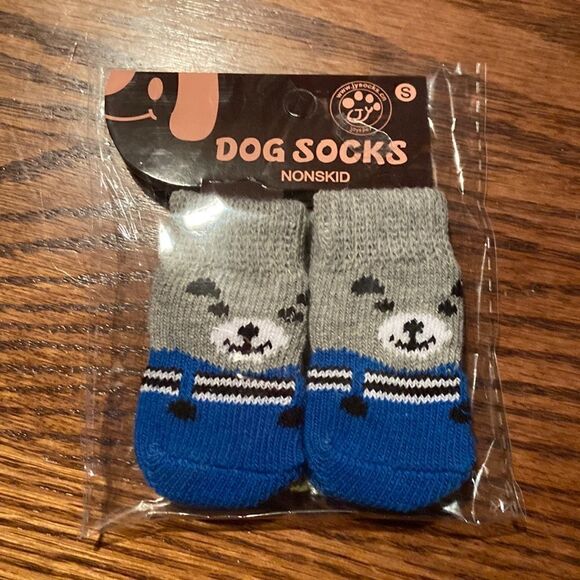 jinyu socks Other - Small nonskid dog socks 